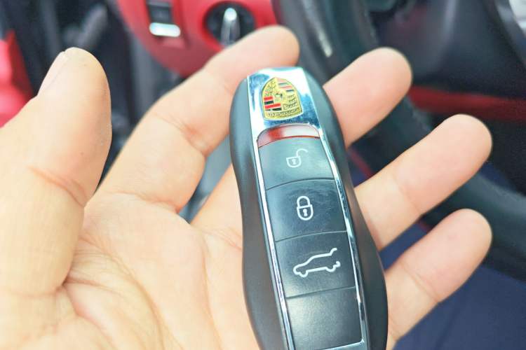 Used Porsche Cayenne 2015 Cayenne Turbo 4.8T Vehicle Key