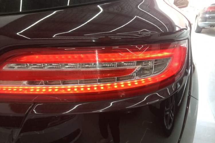 Used Lincoln MKC 2017 2.0T Two-Wheel Drive Deluxe Edition