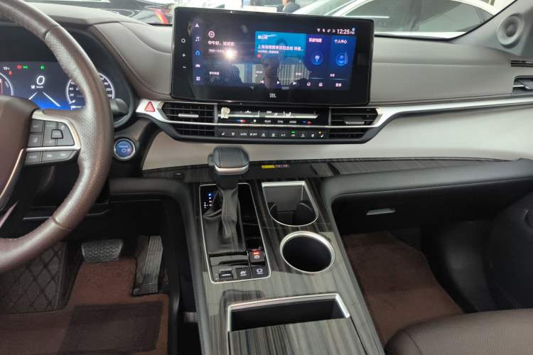 Used Toyota Granvia 2023 2.5L Hybrid Flagship VIP Edition Audio And AC Panel