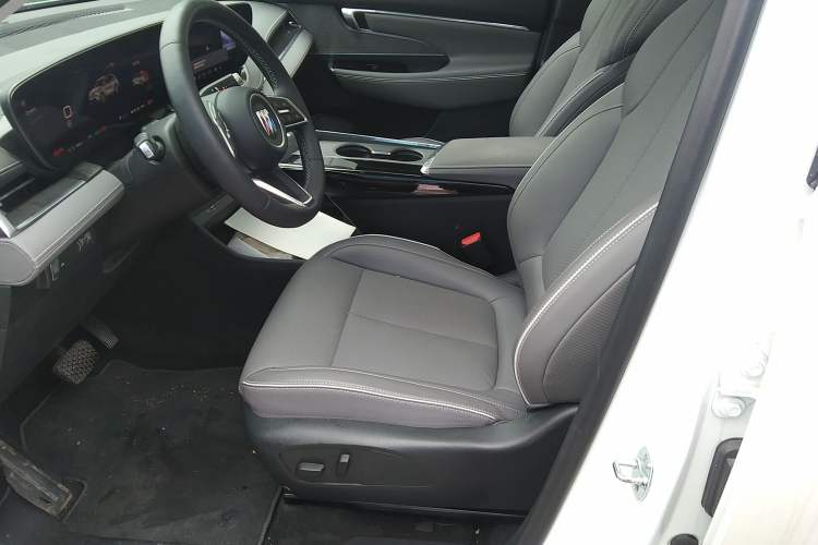 Used Buick E5 2025 Model 620KM Prestige Edition Left Front Seat