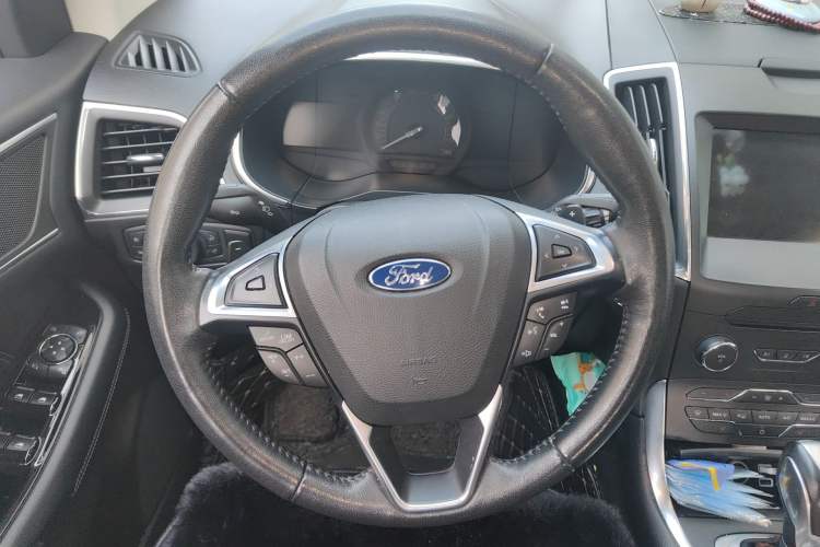 Used Ford Edge 2018 EcoBoost 245 Two-Wheel-Drive Titanium 7-Seater China VI Standard