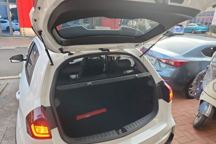 Used Geely Auto Vision X3 2019 Upgraded Model 1.5L Manual Elite Version