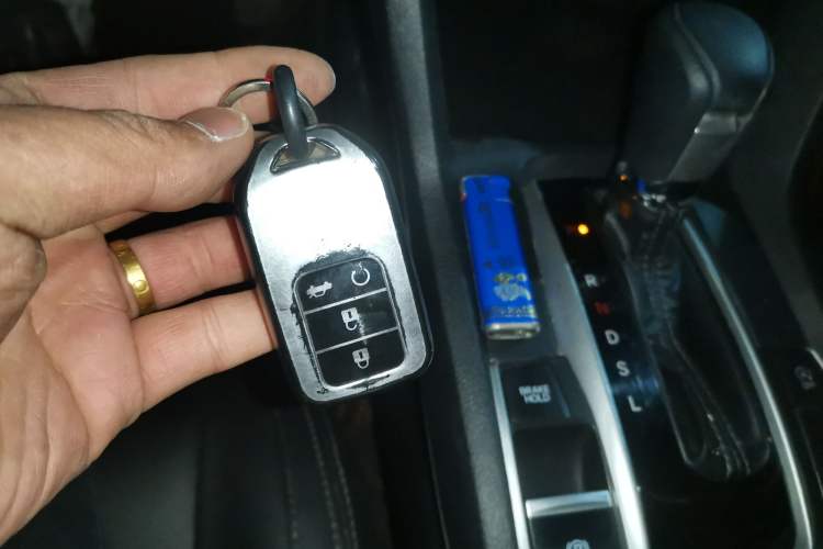 Used Honda Civic 2016 220TURBO CVT Luxury Edition Vehicle Key