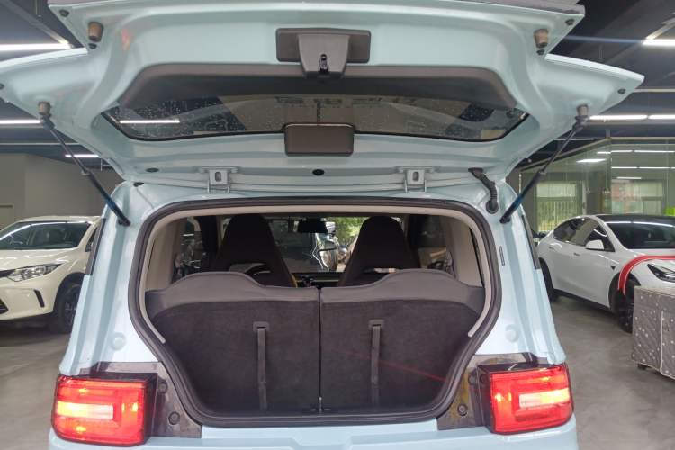 Used Wuling Hongguang MINIEV 2020 Zizai Version Lithium-NMC Trunk