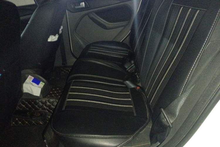 Used Ford Focus 2013 Hatchback Classic 1.8L Automatic Base Model
