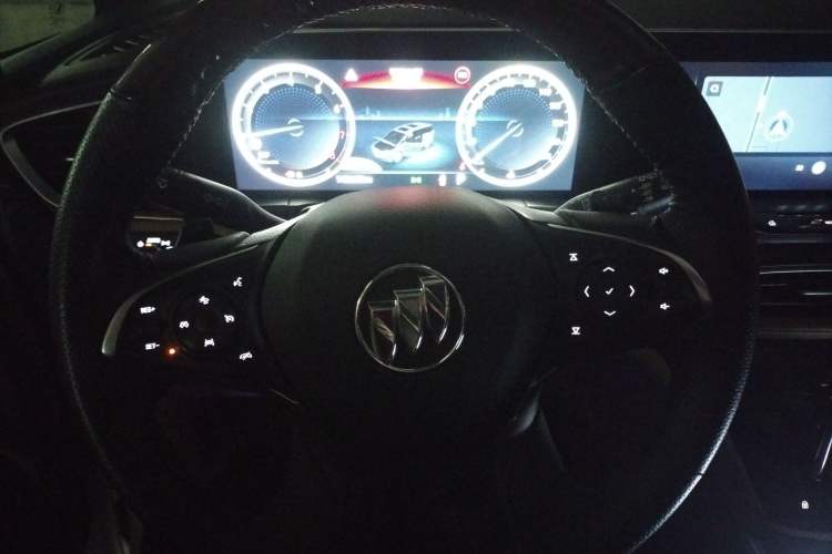 Used Buick GL8 2021 ES Land Cruiser 653T Luxury Edition
