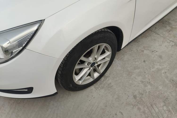 Used Ford Focus 2018 Sedan Classic 1.6L Automatic Trendy SmartDrive Edition