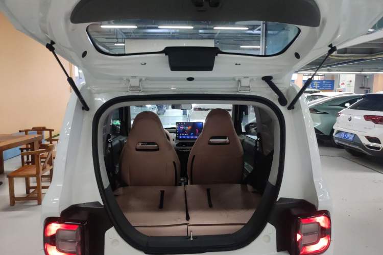 Used Geely Galaxy Panda 2024 Facelifted Panda Mini 200km Dragon Edition