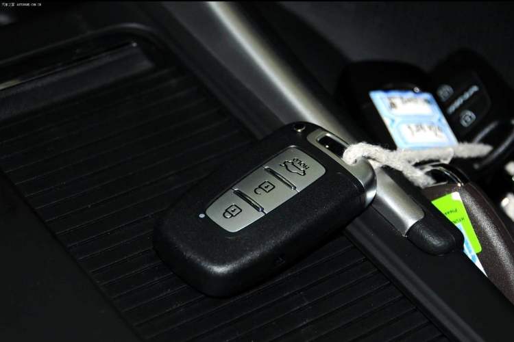 Used Hyundai Sonata 2013 2.4L Automatic Prestige Version China IV Standard