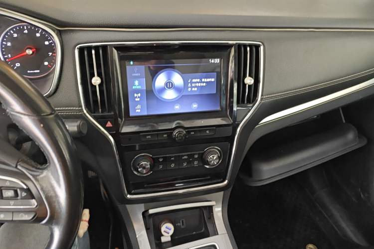 Used Roewe RX5 2016 20T Two-Wheel Drive Manual Flagship Edition
