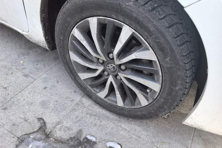 Used Toyota Corolla 2017 Revised Dual-Engine 1.8L E-CVT Leading Edition