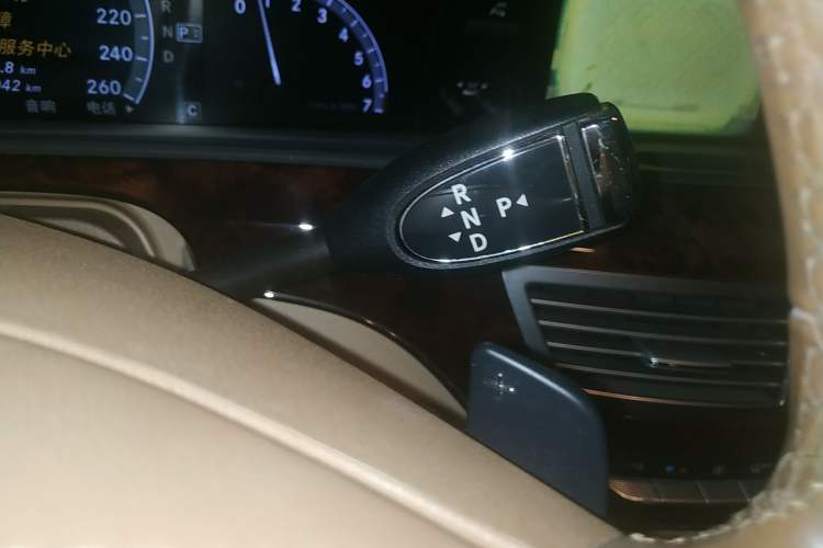 Used Mercedes-Benz S-Class 2010 S 350 L Luxury Model Gear Lever