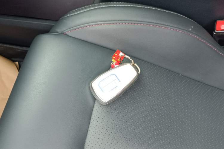 Used CHANGAN UNI-T 2020 1.5T Prestige Version
