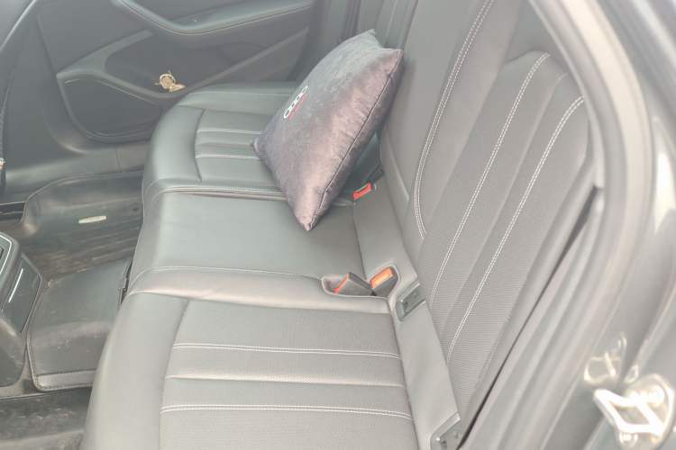 Used Audi A4L 2023 40 TFSI Luxury Dynamic Model
