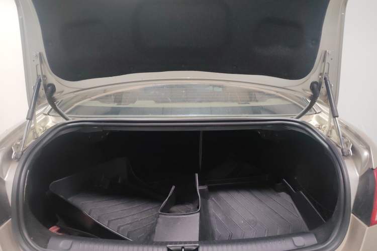 Used Roewe 550 2014 550S 1.8L Automatic Smart Selection Model