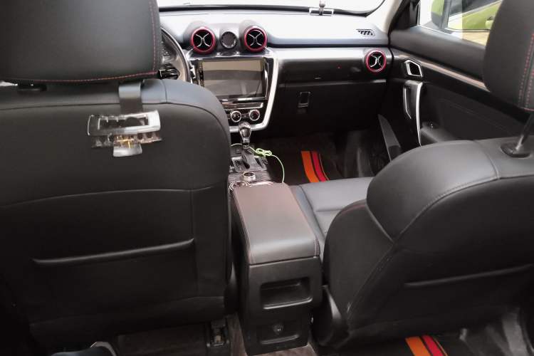 Used BAIC Off-Road BJ20 2016 1.5T CVT Luxury Model Headliner