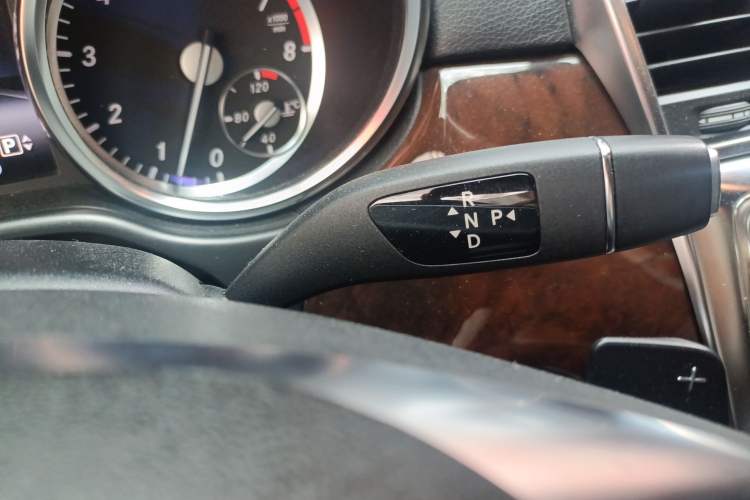 Used Mercedes-Benz M-Class 2014 ML 400 4MATIC Luxury Model