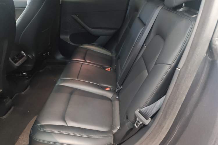 Used Tesla Model Y 2021 Long-Range All-Wheel-Drive Version