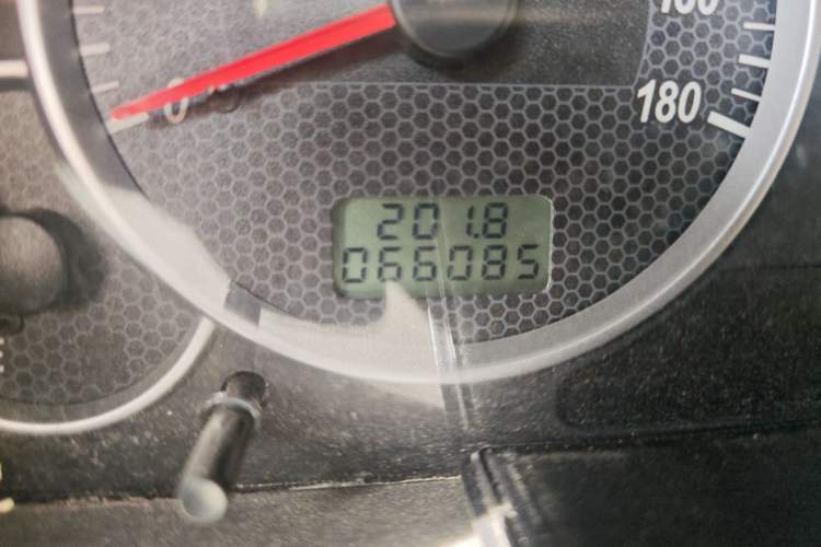 Used Dongfeng Xiaokang C35 2018 1.5L Base Model II Sedan China V Emission Standard DK15 Odometer Close Up