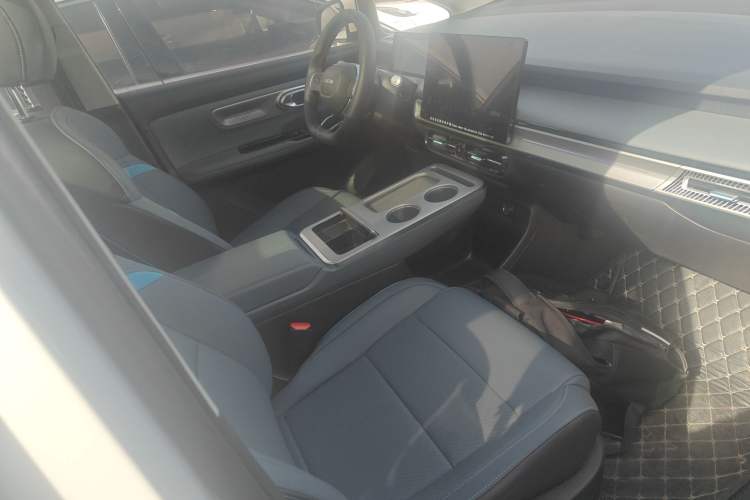 Used AION Y 2023 Plus 510 Smart Edition Right Front Seat