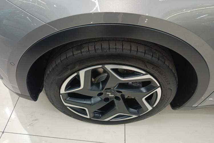 Used ONVO L60 2024 60 kWh Rear-Drive Version