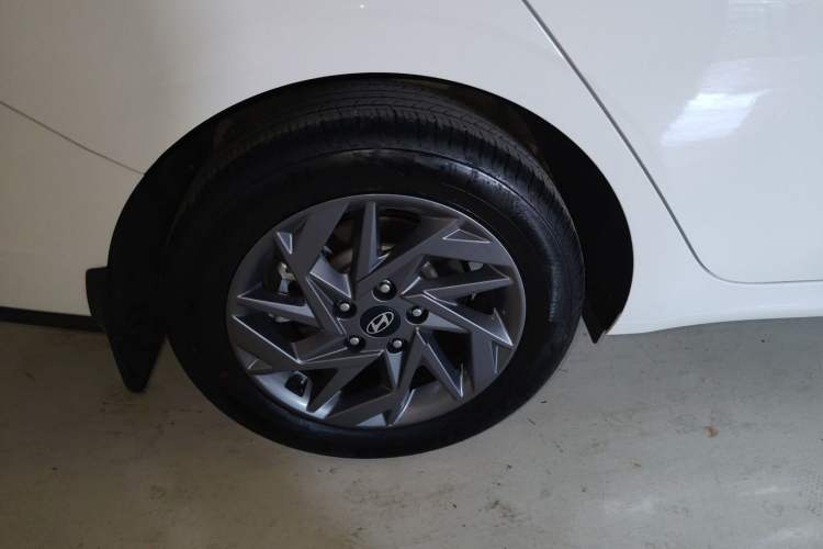 Used Hyundai Elantra 2023 1.5L CVT GLS Leading Edition Exterior 5