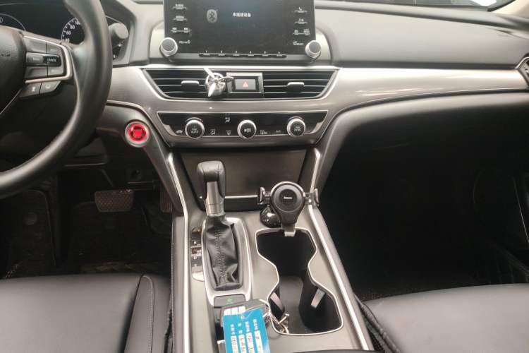 Used Honda Accord 2018 260TURBO Luxury Edition China VI Audio And AC Panel