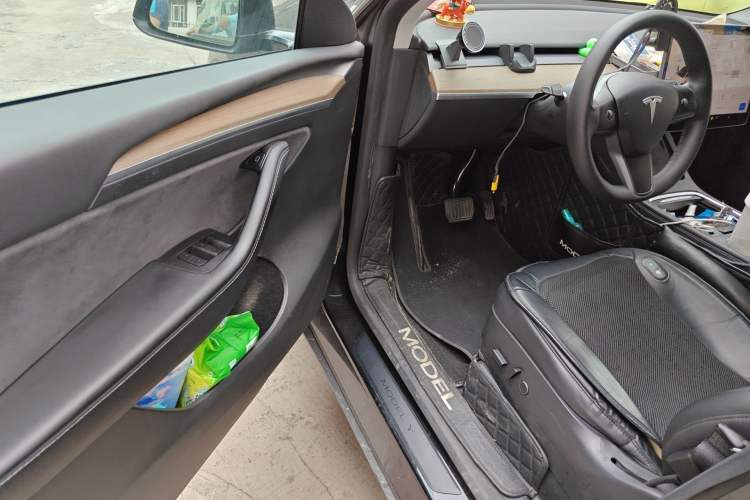 Used Tesla Model Y 2022 Rear-Wheel-Drive Version Driver Seat