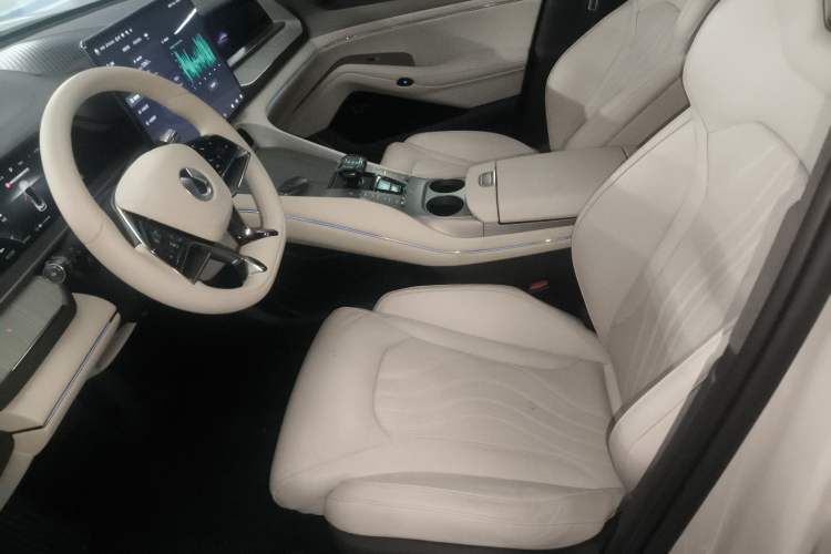 Used Denza N7 2023 with Ultra-Long Range