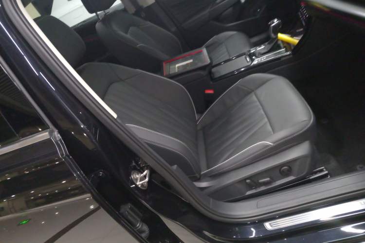 Used Volkswagen Passat 2022 330TSI Luxury Edition