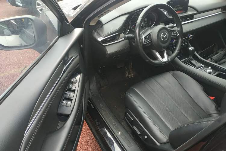 Used Mazda Atenza 2020 2.0L Blue Sky Luxury Edition Driver Seat