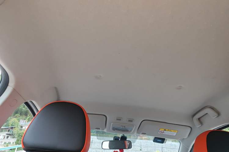 Used ORA Black Cat 2022 351 km Range Comfort Version Ternary Lithium Headliner