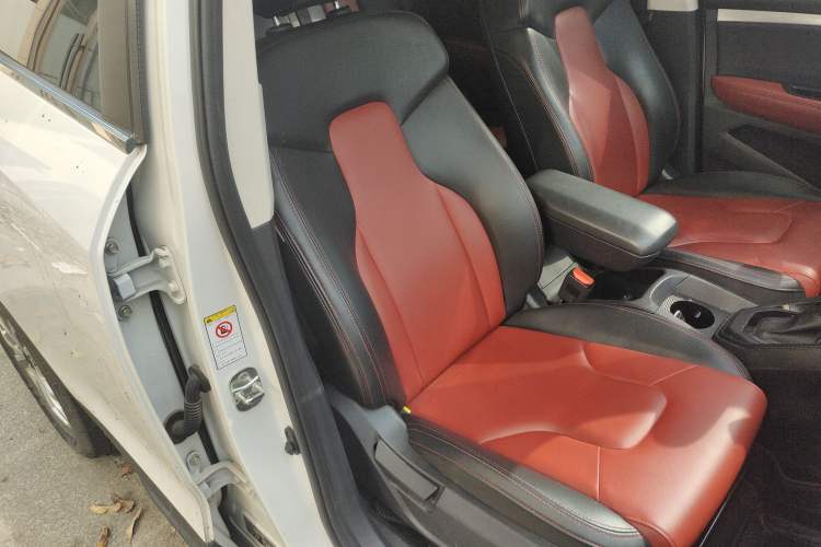 Used Haval H2s 2018 Red-Label 1.5T Dual-Clutch ZhiShang Model Right Front Seat