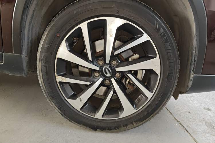 Used GAC Group Qizhi PHEV 2019 1.5L Smart Connect Premium Edition Right Front Wheel Hub