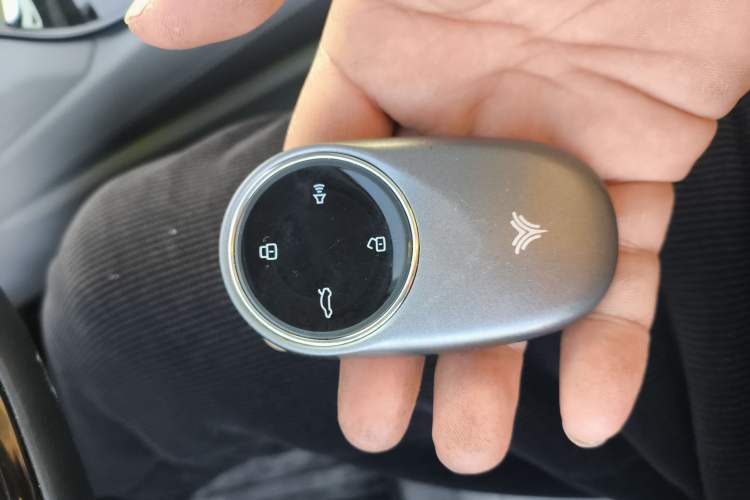 Used NETA S 2022 Pure Electric 715 km Range Rear-Wheel Drive Mid-Range Version