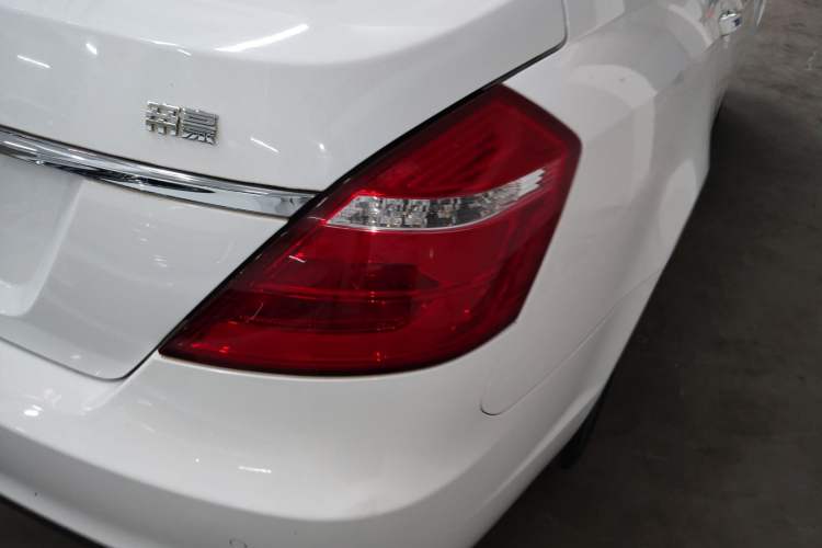 Used Geely Auto Emgrand 2017 Sedan Million Edition 1.5L Manual - Upward Version
