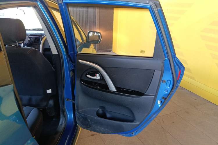 Used Changan CX20 2014 1.4L Manual Sport Edition China V Standard
