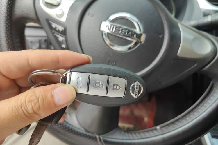 Used Nissan Sylphy 2019 1.6XV CVT Smart Connect Luxury Edition China V Standard Vehicle Key