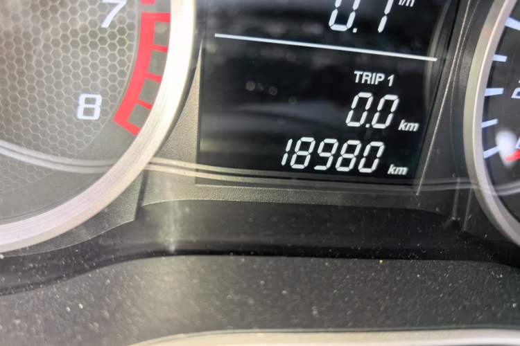 Used Bestune X40 2019 1.6L Manual Luxury Edition China V Odometer Close Up