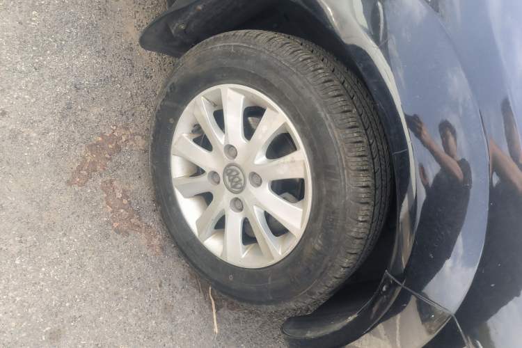 Used Buick Excelle 2011 1.6 LE-MT Right Front Wheel Hub