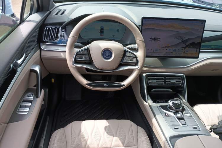 Used BYD Tang New Energy 2024 DM-p Champion Edition 215KM Four-Wheel Drive Deluxe Model Steering Wheel