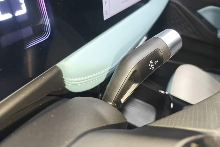 Used Geometry E Firefly 2024 301km Starlight