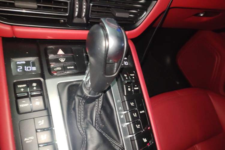 Used Porsche Macan 2018 Macan 2.0T