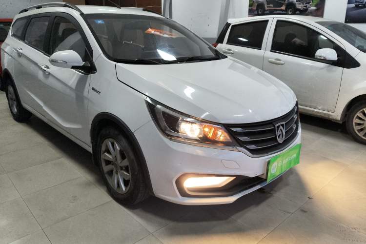 Used Baojun 310W 2017 1.5L Manual Fashion Model China V