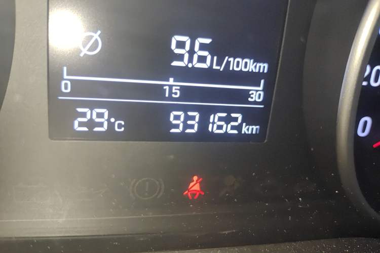 Used Hyundai Celesta 2017 1.6L Automatic Enjoyment Version GLS
