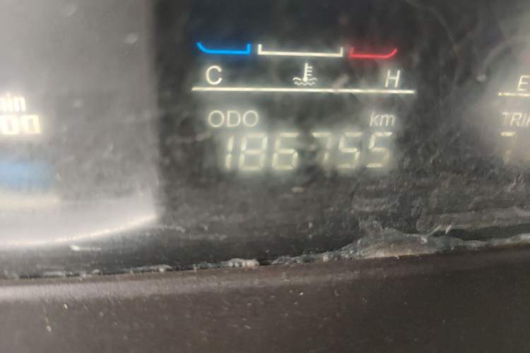 Used Baojun 730 2014 1.8L manual Comfort trim 7-seater Odometer Close Up