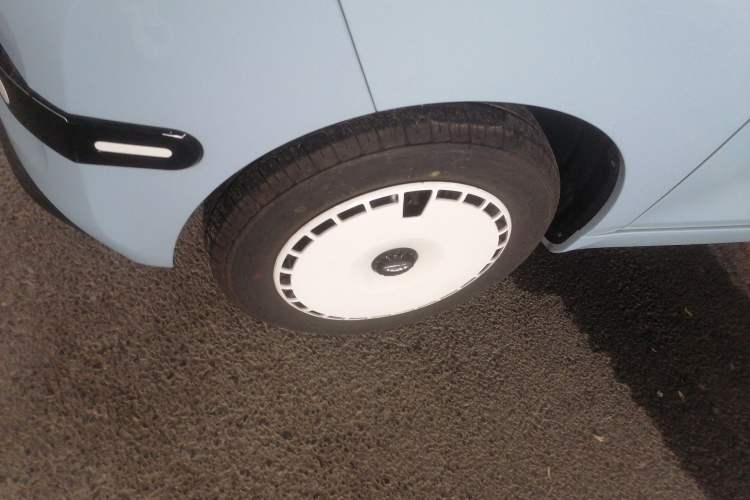 Used Chery QQ Ice Cream 2022 170km Sundae Phosphate Lithium-Ion Left Front Wheel Hub