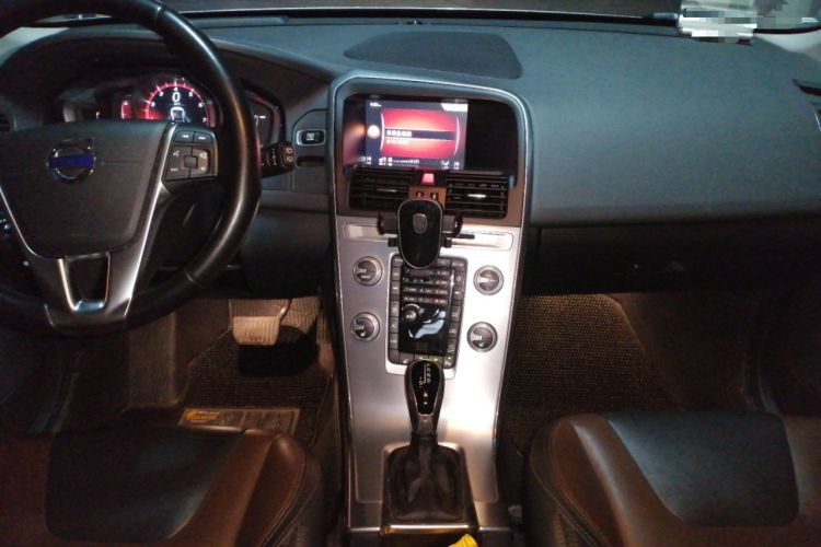 Used Volvo XC60 2017 T5 AWD Smart Upgrade Edition