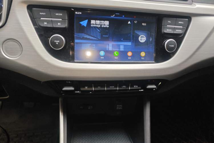 Used Geely Auto Vision X3 2019 Upgraded Model 1.5L Manual Luxury Version
