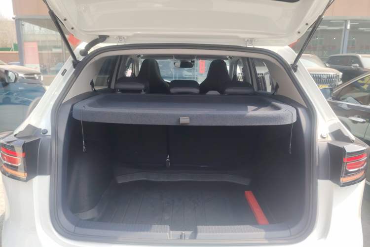 Used Volkswagen Tharu 2025 NewRui 300TSI Prestige Edition Trunk